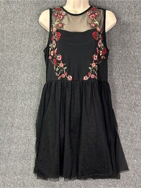 Eyeshadow Dress Juniors XL Black Floral Embroidered Mesh Fit & Flare Party